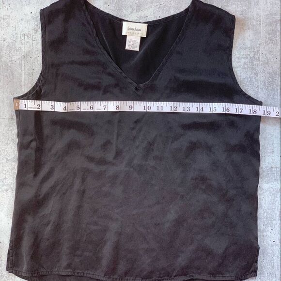NEIMAN MARCUS Silk Black V-neck Blouse MEDIUM - Picture 5 of 5